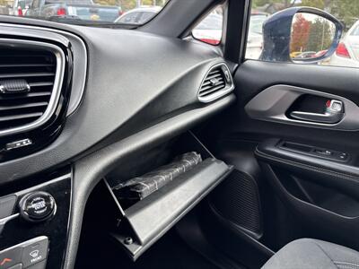 2019 Chrysler Pacifica Touring Plus   - Photo 19 - Topeka, KS 66608