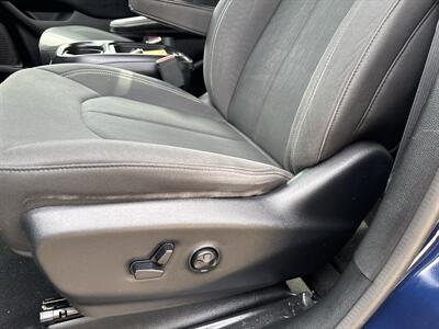 2019 Chrysler Pacifica Touring Plus   - Photo 11 - Topeka, KS 66608