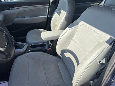 2017 Hyundai ELANTRA SE - Photo 12 - Topeka, KS 66608