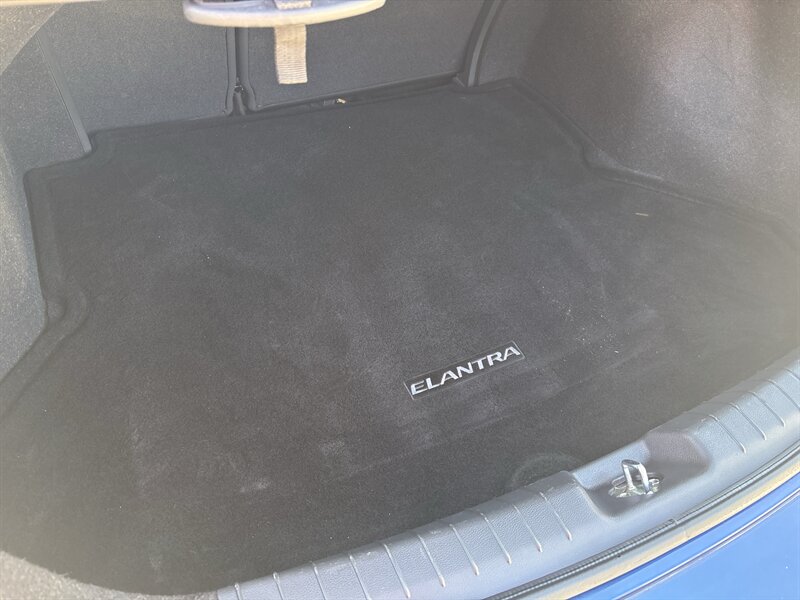 2017 Hyundai ELANTRA SE   - Photo 24 - Topeka, KS 66608