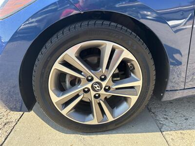 2017 Hyundai ELANTRA SE - Photo 7 - Topeka, KS 66608