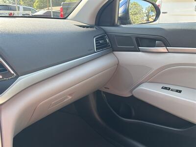 2017 Hyundai ELANTRA SE - Photo 19 - Topeka, KS 66608