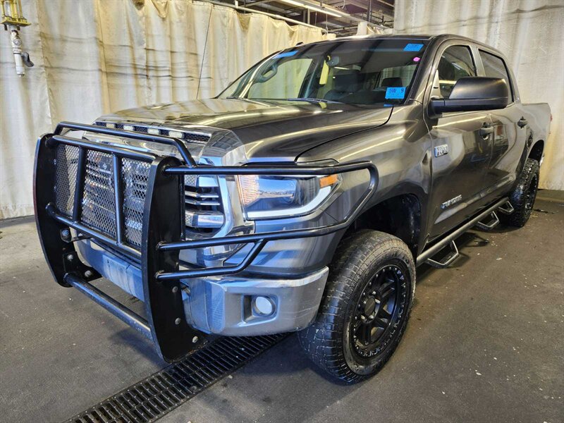 2016 Toyota Tundra SR5   - Photo 1 - Topeka, KS 66608