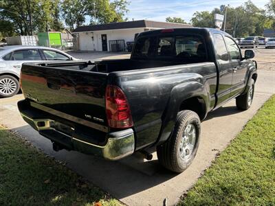 2005 Toyota Tacoma V6   - Photo 5 - Topeka, KS 66608