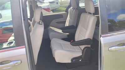 2014 Dodge Grand Caravan SXT   - Photo 38 - Topeka, KS 66608