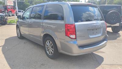 2014 Dodge Grand Caravan SXT   - Photo 5 - Topeka, KS 66608