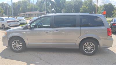 2014 Dodge Grand Caravan SXT   - Photo 6 - Topeka, KS 66608