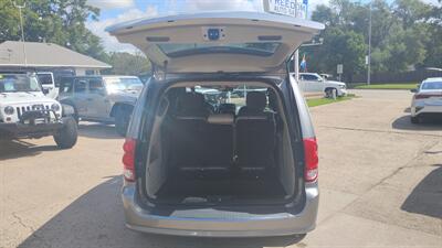 2014 Dodge Grand Caravan SXT   - Photo 15 - Topeka, KS 66608