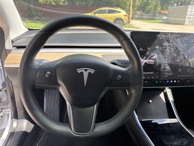 2019 Tesla Model 3 Standard Range   - Photo 19 - Topeka, KS 66608