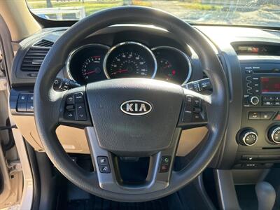 2011 Kia Sorento LX   - Photo 20 - Topeka, KS 66608