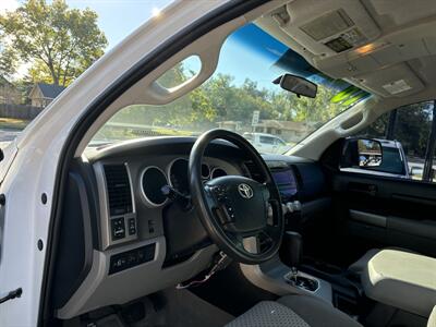 2010 Toyota Tundra Grade   - Photo 14 - Topeka, KS 66608