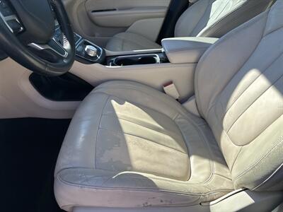 2015 Chrysler 200 C   - Photo 13 - Topeka, KS 66608