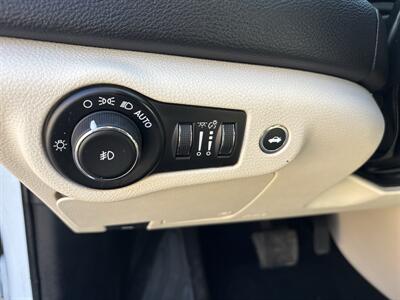 2015 Chrysler 200 C   - Photo 14 - Topeka, KS 66608