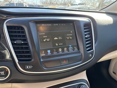 2015 Chrysler 200 C   - Photo 18 - Topeka, KS 66608