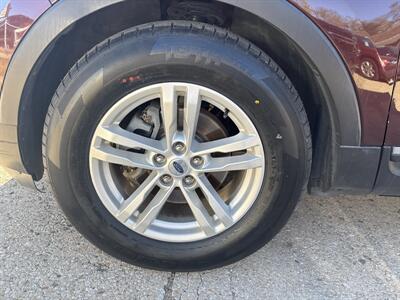 2012 Ford Explorer XLT   - Photo 9 - Topeka, KS 66608