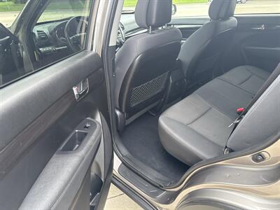 2012 Kia Sorento LX   - Photo 20 - Topeka, KS 66608