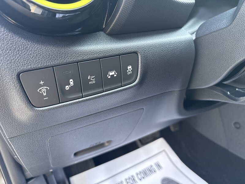 2018 Hyundai KONA Ultimate   - Photo 17 - Topeka, KS 66608