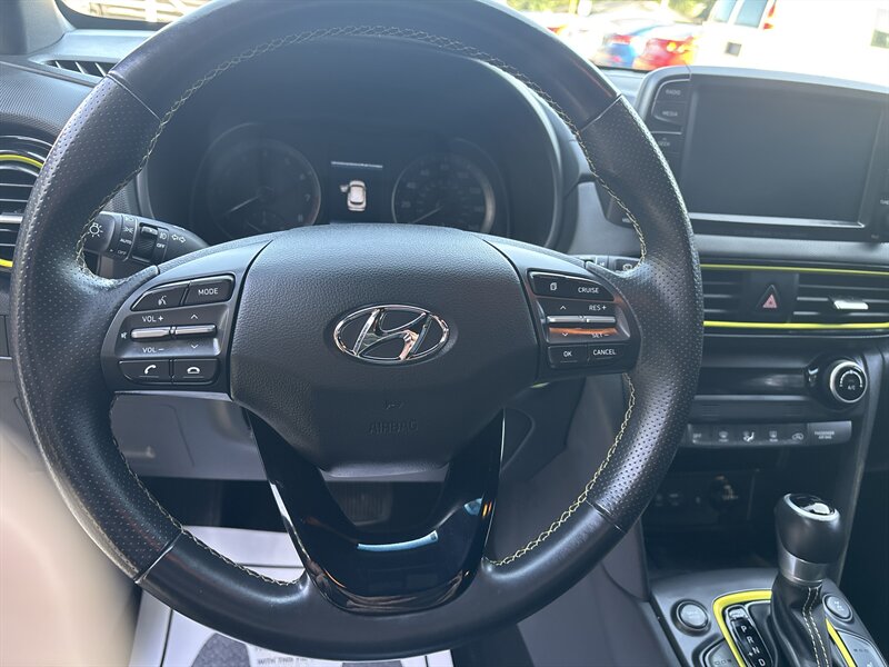 2018 Hyundai KONA Ultimate   - Photo 18 - Topeka, KS 66608