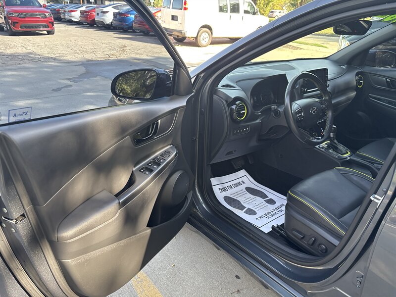 2018 Hyundai KONA Ultimate   - Photo 12 - Topeka, KS 66608