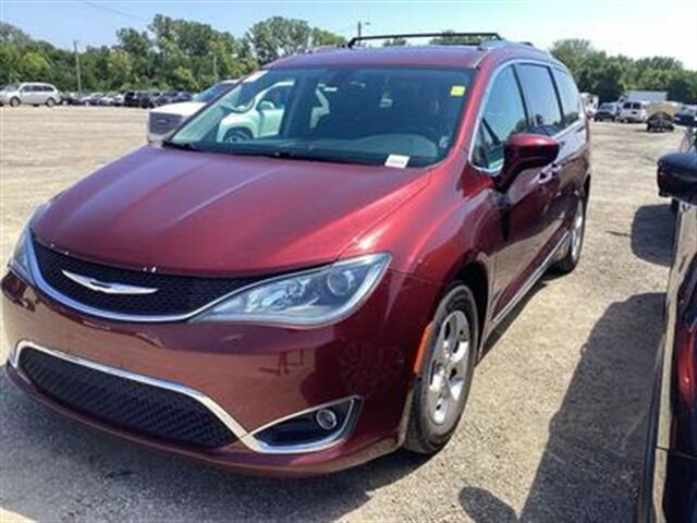 2017 Chrysler Pacifica Touring-L Plus   - Photo 1 - Topeka, KS 66608