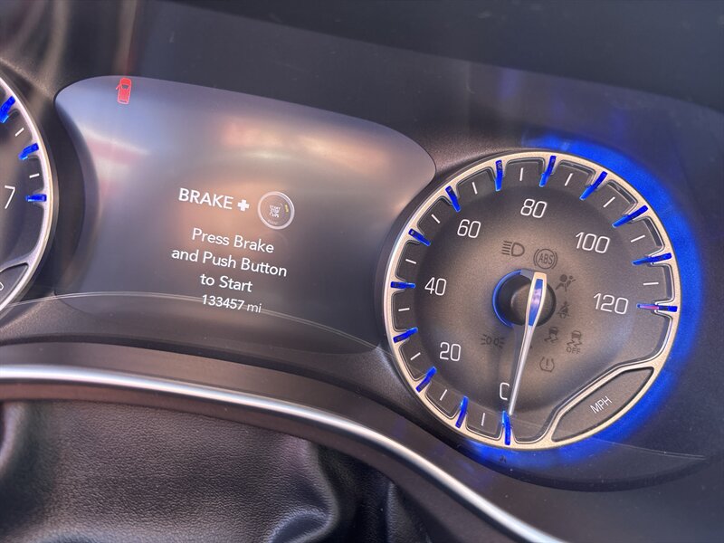 2017 Chrysler Pacifica Touring-L Plus   - Photo 16 - Topeka, KS 66608