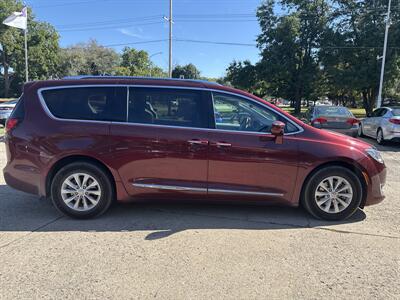 2017 Chrysler Pacifica Touring-L Plus - Photo 7 - Topeka, KS 66608