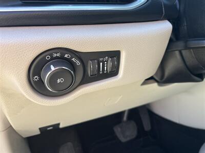 2017 Chrysler Pacifica Touring-L Plus - Photo 12 - Topeka, KS 66608