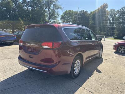 2017 Chrysler Pacifica Touring-L Plus - Photo 3 - Topeka, KS 66608