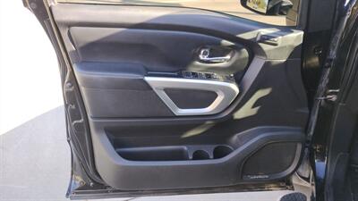 2018 Nissan Titan S   - Photo 11 - Topeka, KS 66608