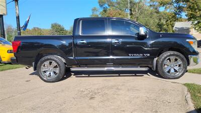 2018 Nissan Titan S   - Photo 2 - Topeka, KS 66608