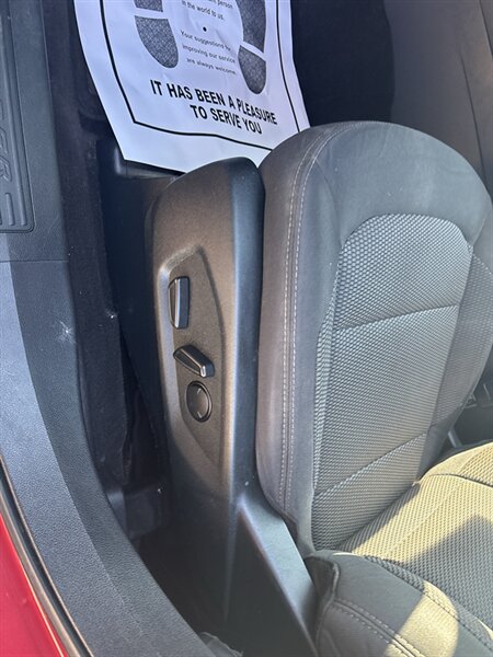 2019 Ford Explorer XLT - Photo 7 - Topeka, KS 66608