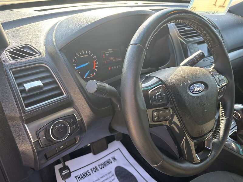 2019 Ford Explorer XLT - Photo 9 - Topeka, KS 66608