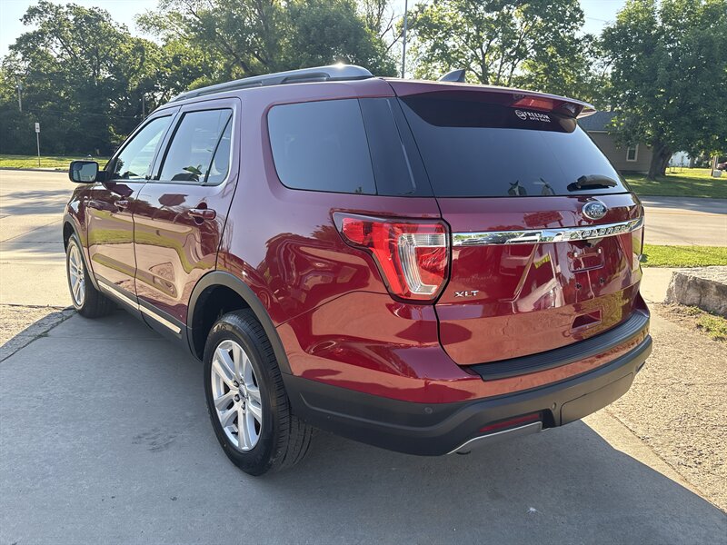 2019 Ford Explorer XLT - Photo 4 - Topeka, KS 66608