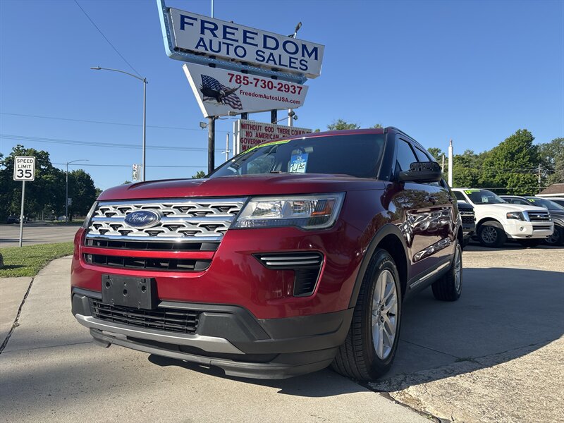 2019 Ford Explorer XLT 4WD's photo