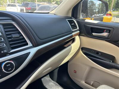 2016 Toyota Highlander Limited   - Photo 19 - Topeka, KS 66608