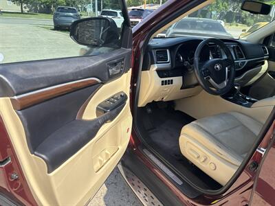 2016 Toyota Highlander Limited   - Photo 10 - Topeka, KS 66608
