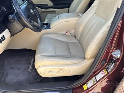 2016 Toyota Highlander Limited   - Photo 13 - Topeka, KS 66608