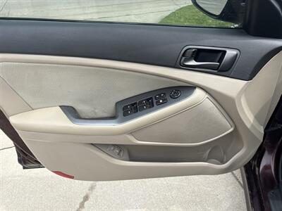 2015 Kia Optima LX - Photo 9 - Topeka, KS 66608