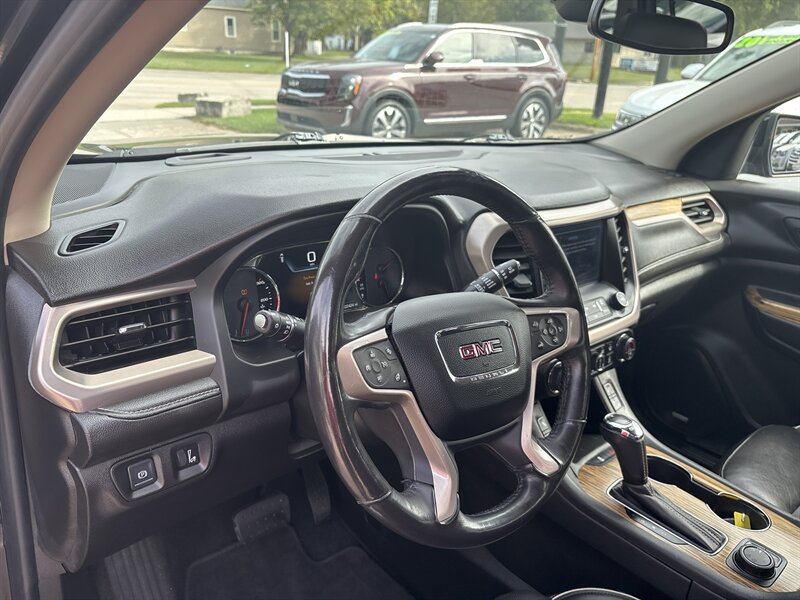 2019 GMC Acadia Denali   - Photo 9 - Topeka, KS 66608