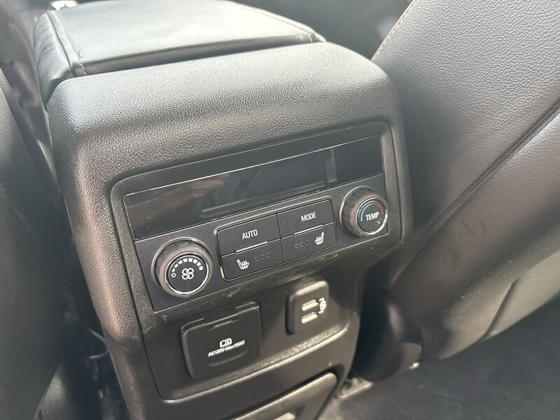 2019 GMC Acadia Denali   - Photo 21 - Topeka, KS 66608