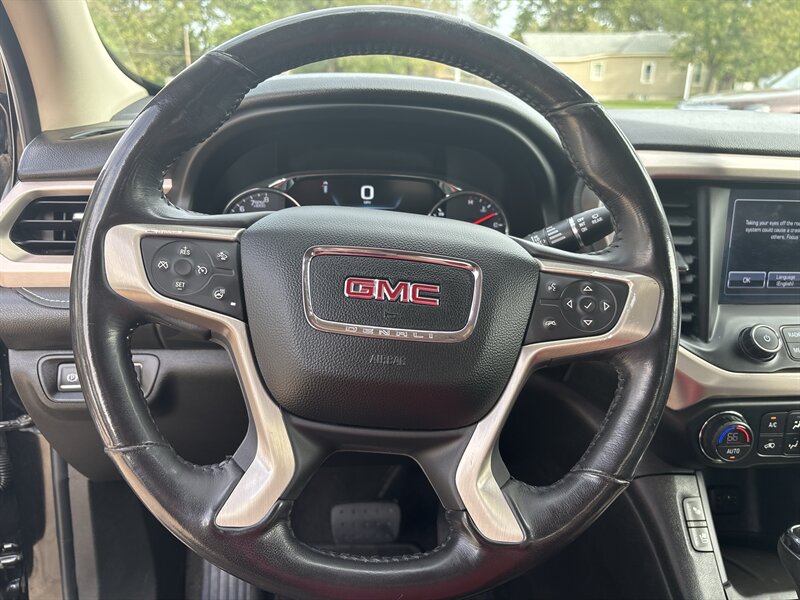 2019 GMC Acadia Denali   - Photo 11 - Topeka, KS 66608