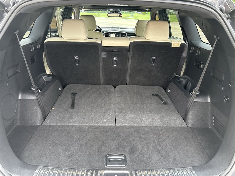 2016 Kia Sorento SX Limited V6   - Photo 29 - Topeka, KS 66608