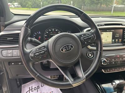 2016 Kia Sorento SX Limited V6 - Photo 17 - Topeka, KS 66608