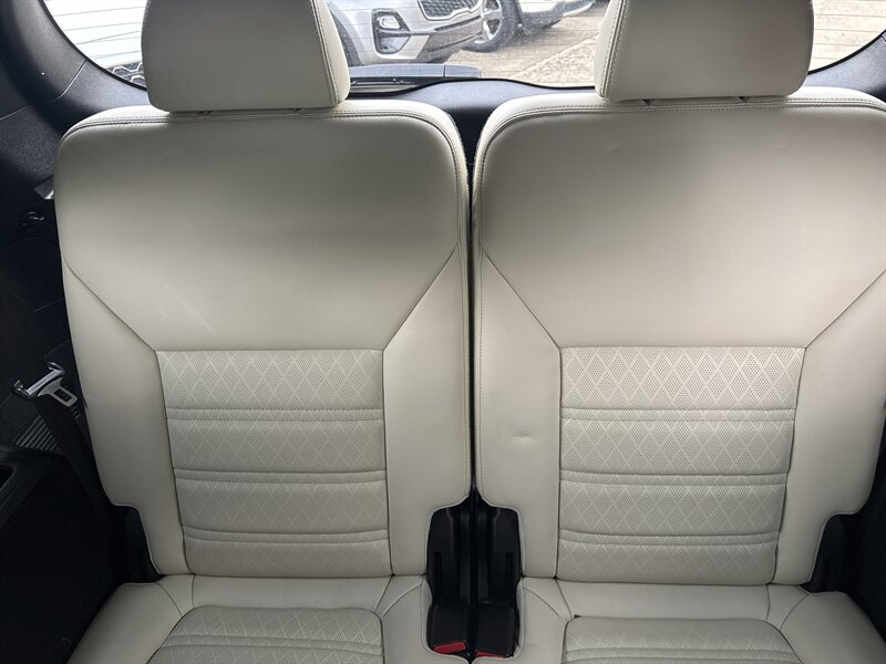 2016 Kia Sorento SX Limited V6   - Photo 26 - Topeka, KS 66608