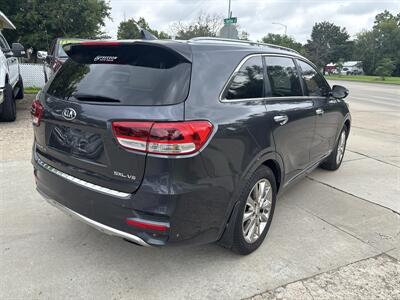 2016 Kia Sorento SX Limited V6 - Photo 5 - Topeka, KS 66608
