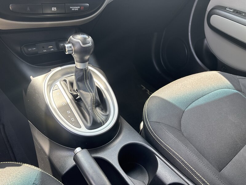 2015 Kia Soul + - Photo 16 - Topeka, KS 66608