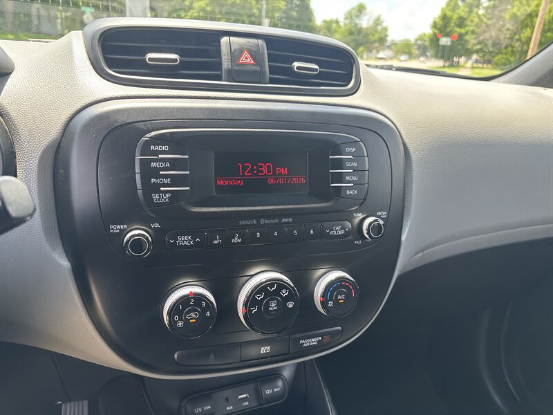 2015 Kia Soul + - Photo 15 - Topeka, KS 66608