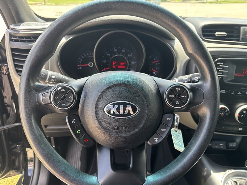 2015 Kia Soul + - Photo 14 - Topeka, KS 66608