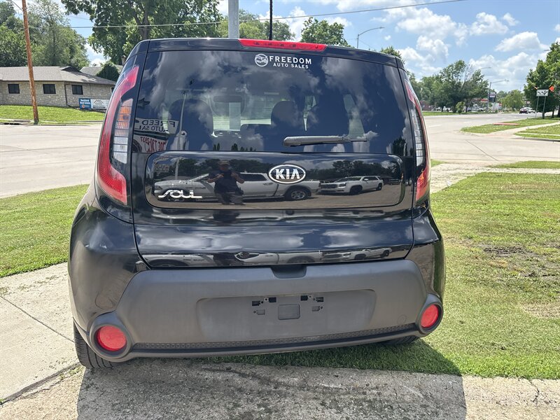 2015 Kia Soul + - Photo 4 - Topeka, KS 66608