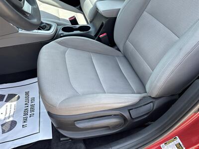 2017 Hyundai ELANTRA SE - Photo 8 - Topeka, KS 66608